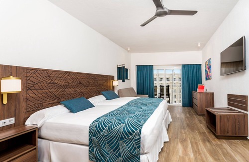 Flamingos Resort | Hotel Riu Vallarta - All Inclusive