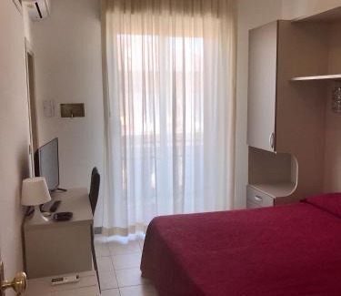 Pinarella Hotel | Hotel Rivamare Only Room Breakfast