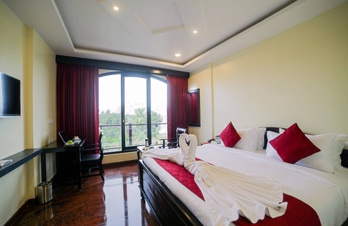 Kottakuppam Hotel | Hotel Rivieraa