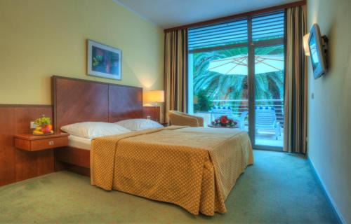 Petrovac Hotel | Hotel Rivijera