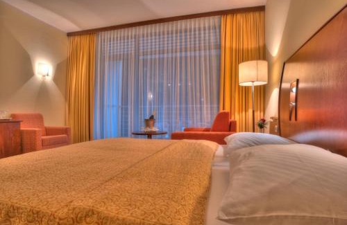 Petrovac Hotel | Hotel Rivijera