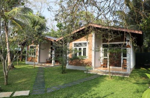 Ipalogama Hotel | Hotel Ro Kalawewa - Anuradhapura District