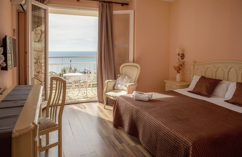 Lloret Town Center Hotel | Hotel Roger de Flor Seleqtta
