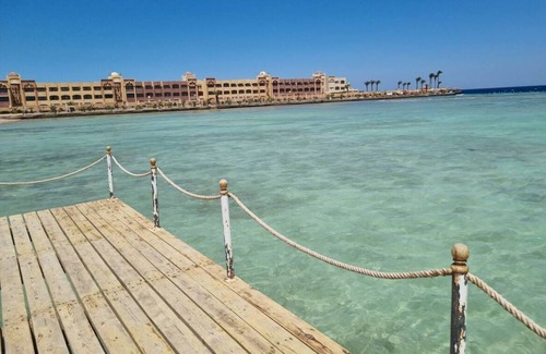 Corniche Road-Dahar Ski Chalet | Hotel room in Scandic Resort Hurghada