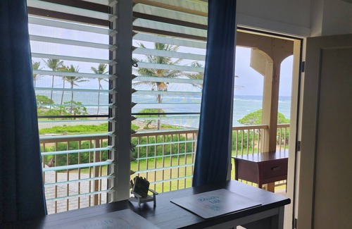 Wailua Apartment | 🌴Hotel Room w/in beautiful Oceanfront Condo.🌸