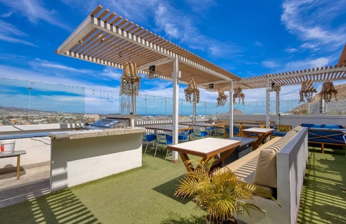 Downtown Cabo San Lucas Apartment | Hotel room with ocean-view rooftop infinity pool, AC, & gym - dog-friendly
