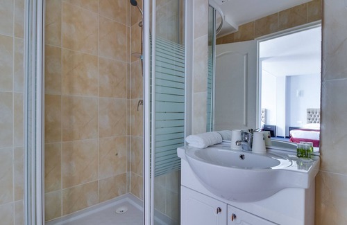 Ivry-port Hotel | HOTEL ROYAL