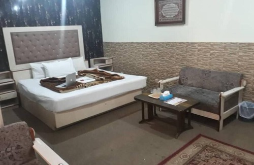 G-6 Sector Hotel | Hotel Royal Home