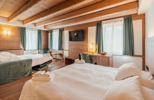 Cortina d'Ampezzo Historic Centre Hotel | Hotel Royal