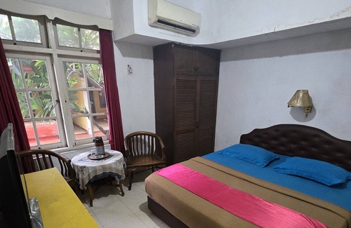 Gambir Bed & Breakfast | Hotel Royal Juanda