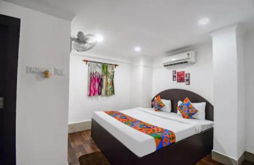Salt Lake Hotel | Hotel Royal Oak Guest House Nabapally Sector 4 Kolkata