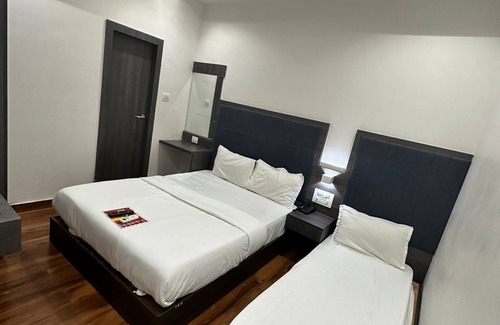 Kurla West Hotel | HOTEL ROYAL PALACE
