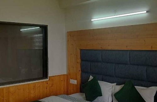 Manali Hotel | Hotel Royal Valley