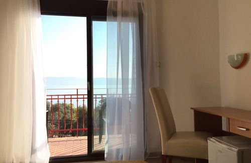 Novi Vinodolski Hotel | Hotel Ruža