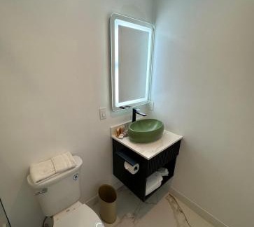 Hollywood Hotel | Hotel Rudra - Hollywood