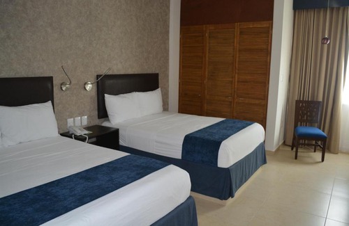 Faros Hotel | Hotel Ruiz Milán
