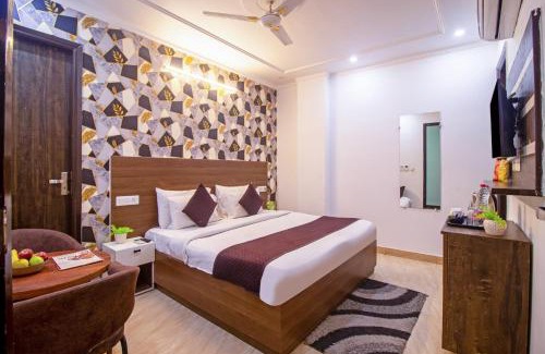 Mahipalpur Hotel | HOTEL S R Palace - Free Airport Drop for Minimum 05 Nights Stay - 5 mins from IGI & Domestic Airport Delhi