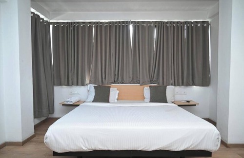 Hadapsar Hotel | Hotel Sagar Inn