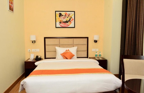 Gomti Nagar Hotel | Hotel Sagar Sona