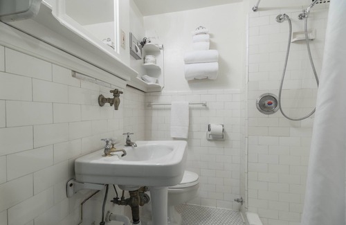 Downtown Phoenix Hotel | Hotel San Carlos - Downtown Convention Center