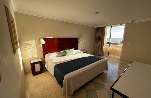 Mazatlan Hotel | Hotel Sands Arenas