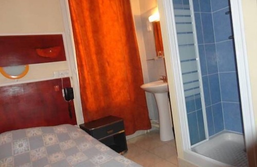 Epinettes Hotel | Hotel Santana