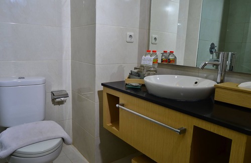 Makassar Hotel | Hotel Santika Makassar