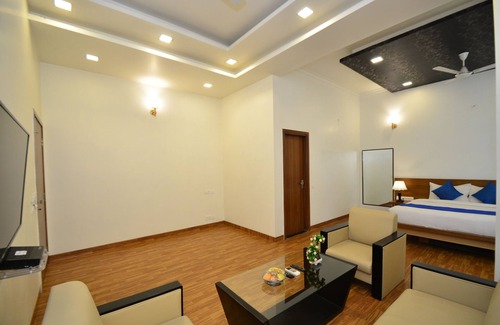 Mansarovar Hotel | Hotel Sapphire World