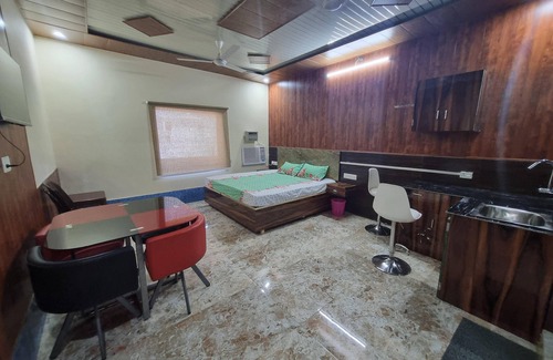 Aligarh Hotel | Hotel Sarlanchal