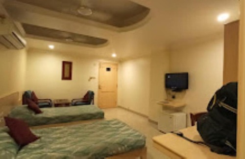 Bhopal Hotel | Hotel Sarthak Bhopal