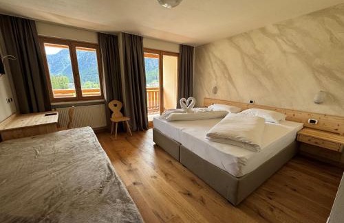 Valle San Silvestro Hotel | Hotel Savoia