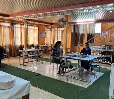 Kandaghat Hotel | Hotel Seerat Residency