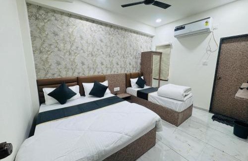 Dwarka Hotel | hotel shiv palace
