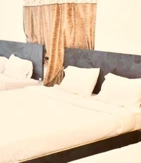Mahmoorganj Hotel | Hotel shiva home
