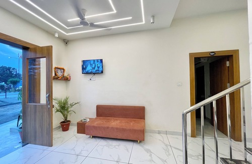 Ujjain Hotel | Hotel Shree Nakoda Paradise - Ujjain