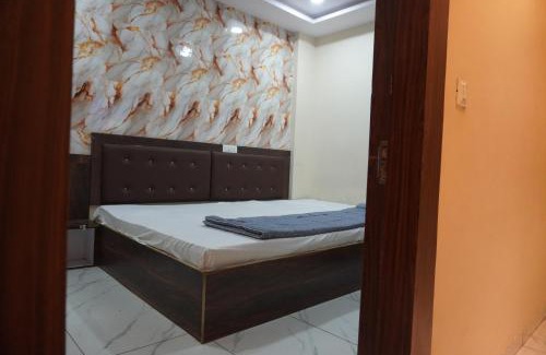 Indore Hotel | Hotel Shreenath INN