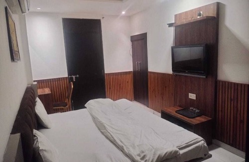Adarsh Nagar Hotel | Hotel Shri Sai Deluxe