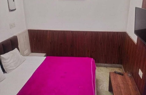 Adarsh Nagar Hotel | Hotel Shri Sai Deluxe