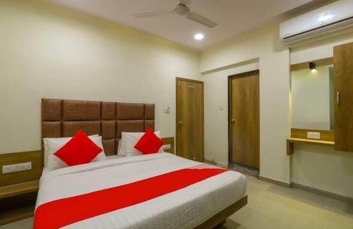 Navrangpura Hotel | HOTEL SHUBHAM INN