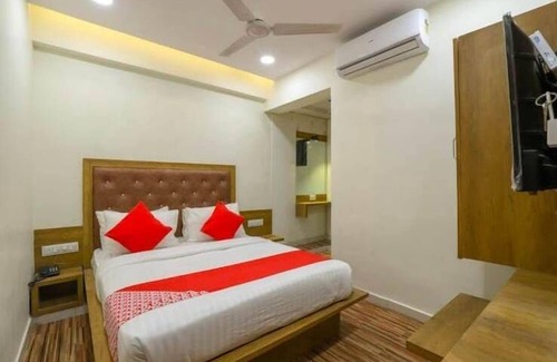 Navrangpura Hotel | HOTEL SHUBHAM INN