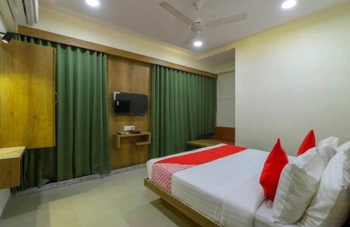 Navrangpura Hotel | HOTEL SHUBHAM INN
