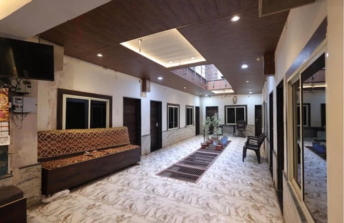 Mathura House | Hotel Shyam Inn - Executive Apartment