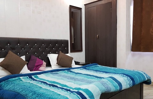 Paltan Bazaar Hotel | Hotel Shyam Residency
