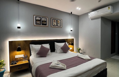 Surat Hotel | Hotel Siaan Palace