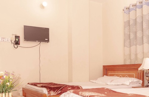 Mirpur House | Hotel Sikder Residential - Deluxe Double Room - AC