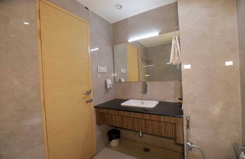 Bareilly Hotel | Hotel Skylark