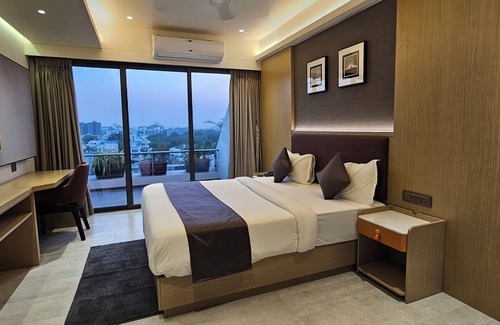 Gandhinagar Hotel | Hotel Skyro Inn