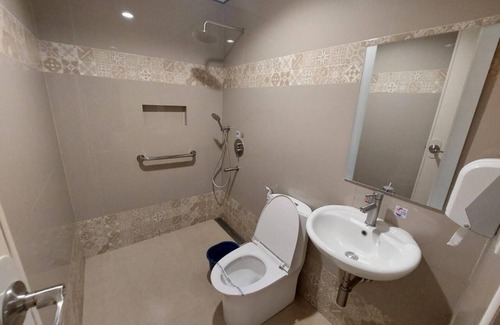 Diliman Hotel | Hotel Sogo Timog 2