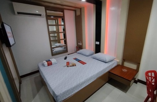 South Triangle Hotel | Hotel Sogo Timog Ave.