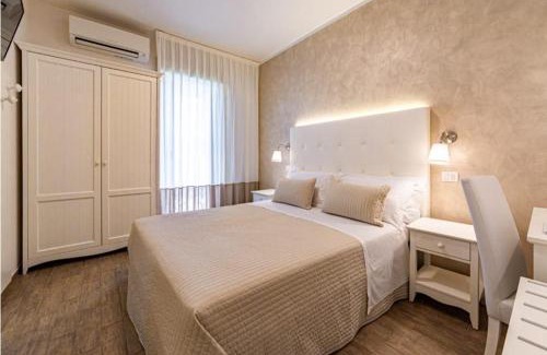 Fontanelle Hotel | Hotel Soraya - Spiaggia Sawasdee with Beach & Parking